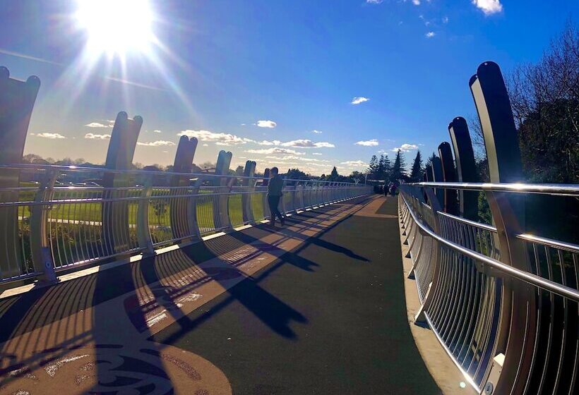 مُتل Hacienda Motor Lodge