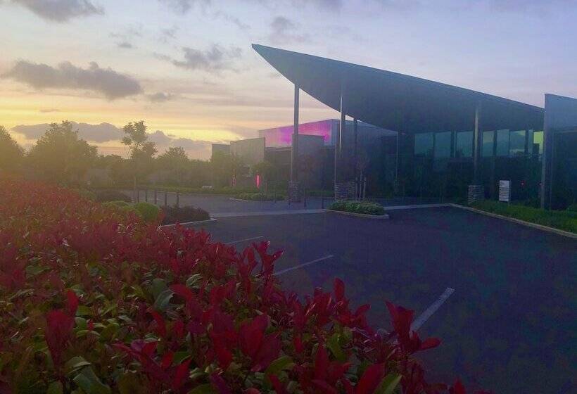 مُتل Hacienda Motor Lodge