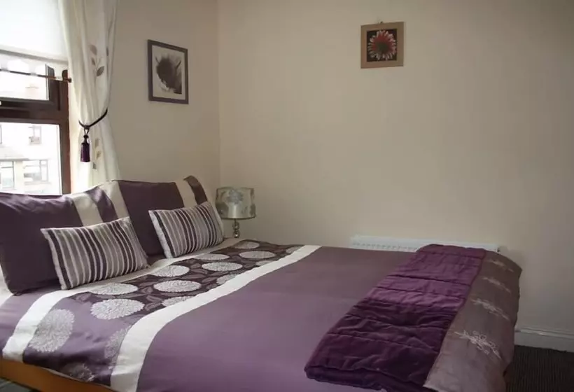 Seamount House B&b