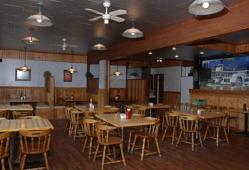 Triple J Hotel & Cabins