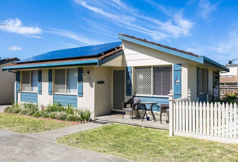 Beachfront Cottages Torquay
