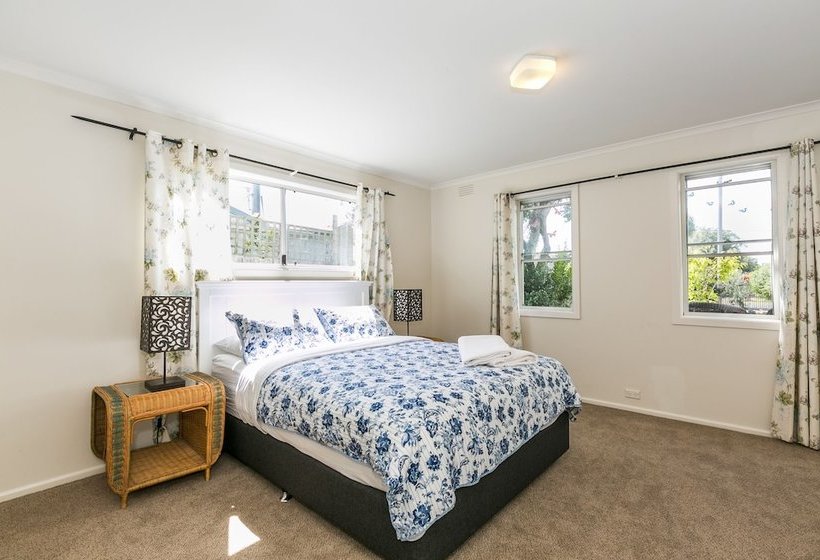 Beachfront Cottages Torquay