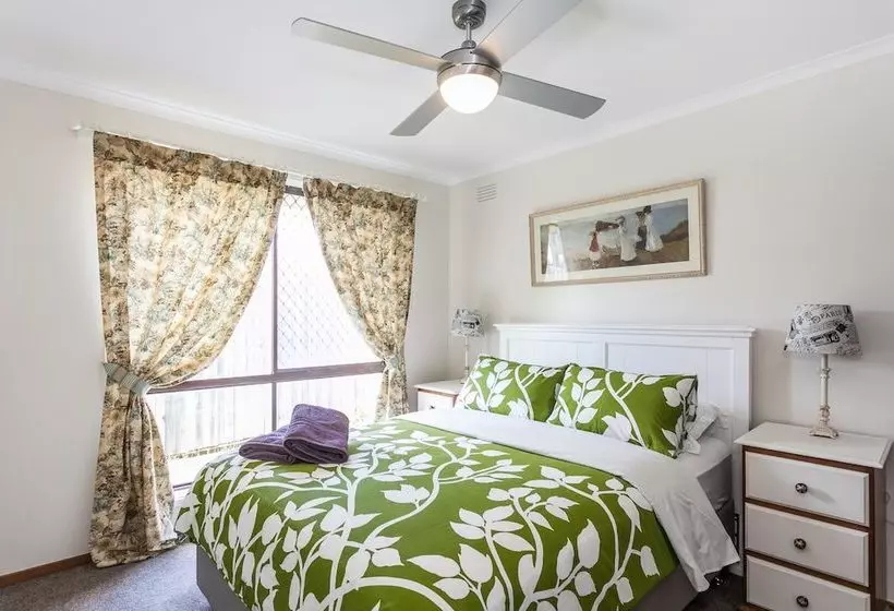 Beachfront Cottages Torquay