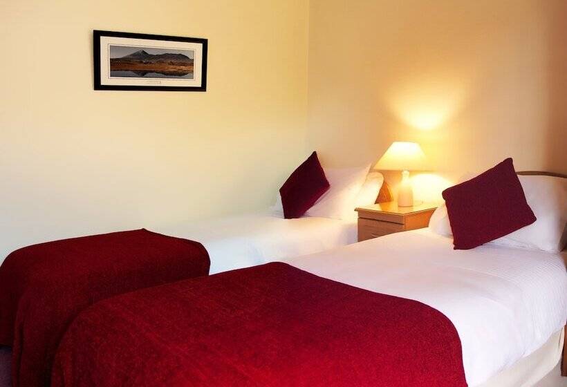 Broadlands Bed And Breakfast