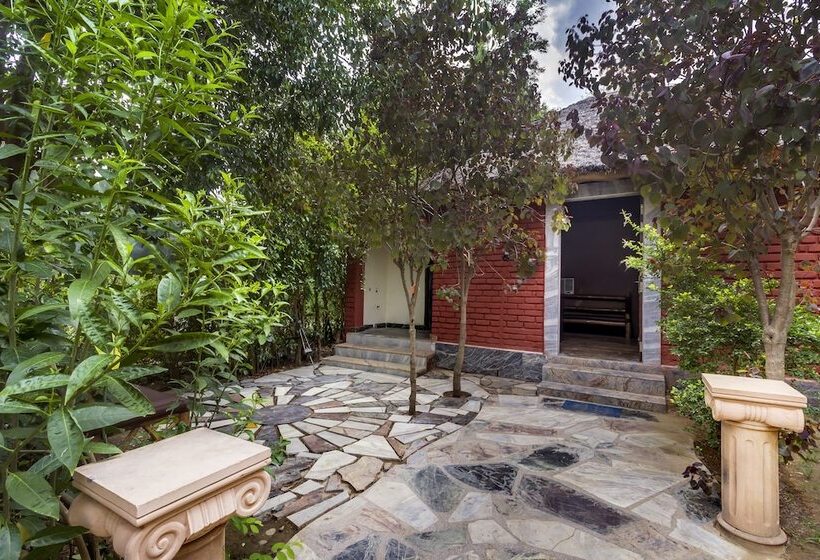 هتل Lohagarh Corbett Resort