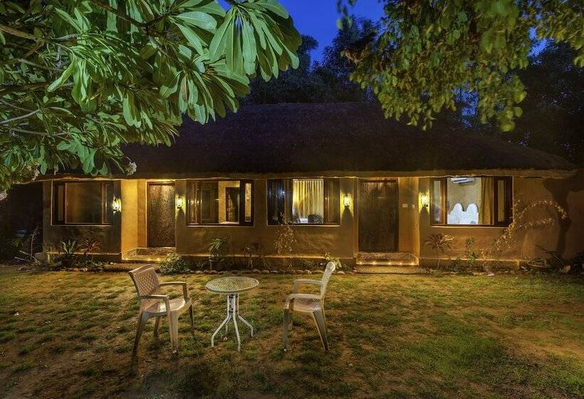 هتل Lohagarh Corbett Resort