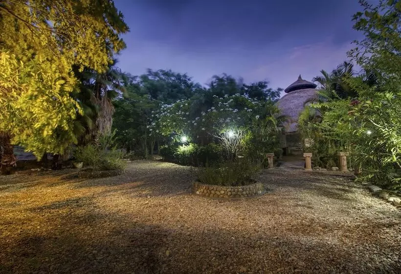 Hotelli Lohagarh Corbett Resort