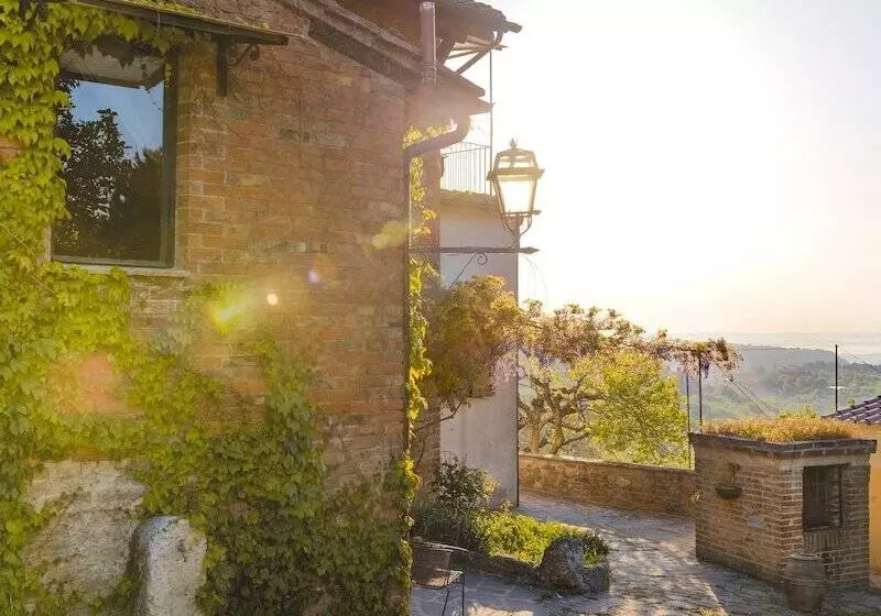 田舎風ホテル Agriturismo Il Serraglio