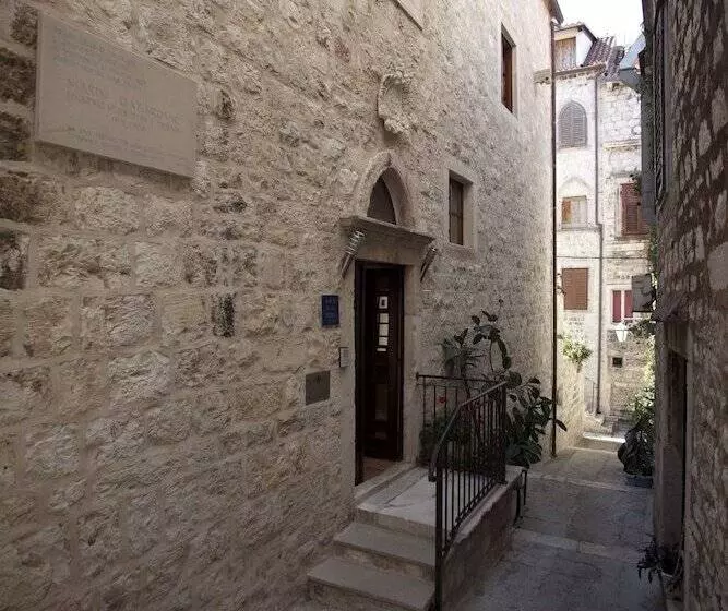 Hotelli Villa Nora