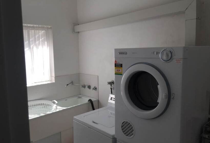 Mollymook Aquarius Apartments