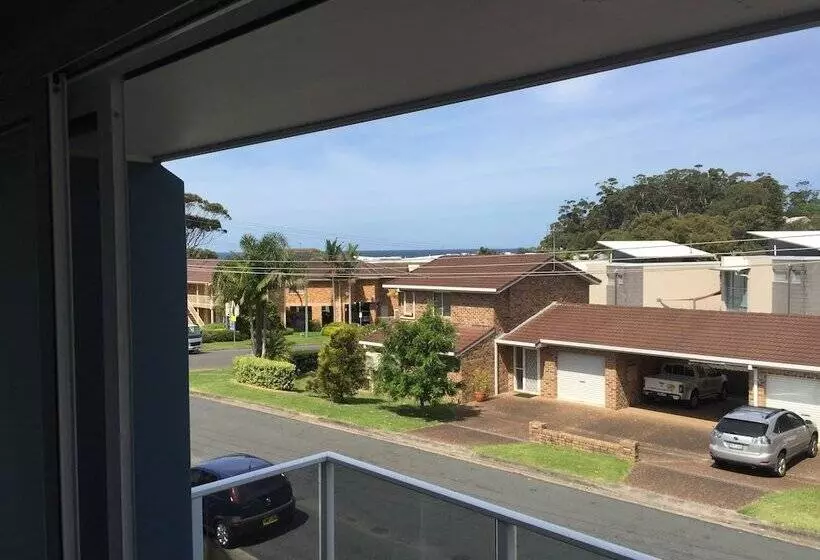 Mollymook Aquarius Apartments