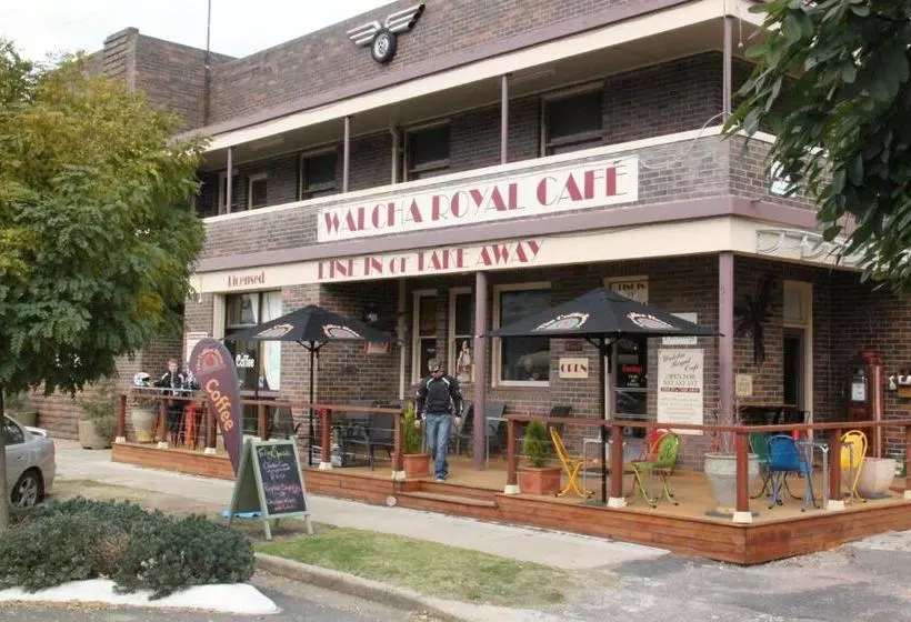 Walcha Royal Cafe & Accommodation