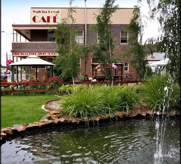 Walcha Royal Cafe & Accommodation