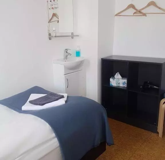 هاستل Refurinn Reykjavik Guesthouse