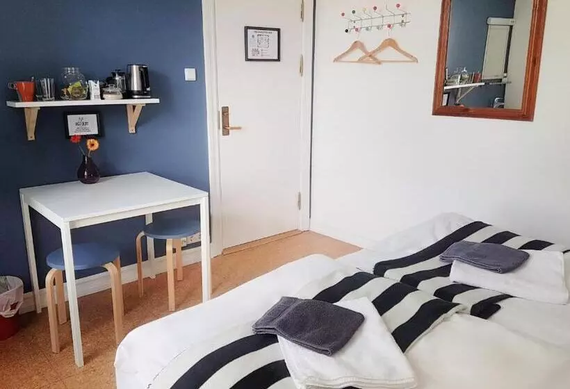 هاستل Refurinn Reykjavik Guesthouse