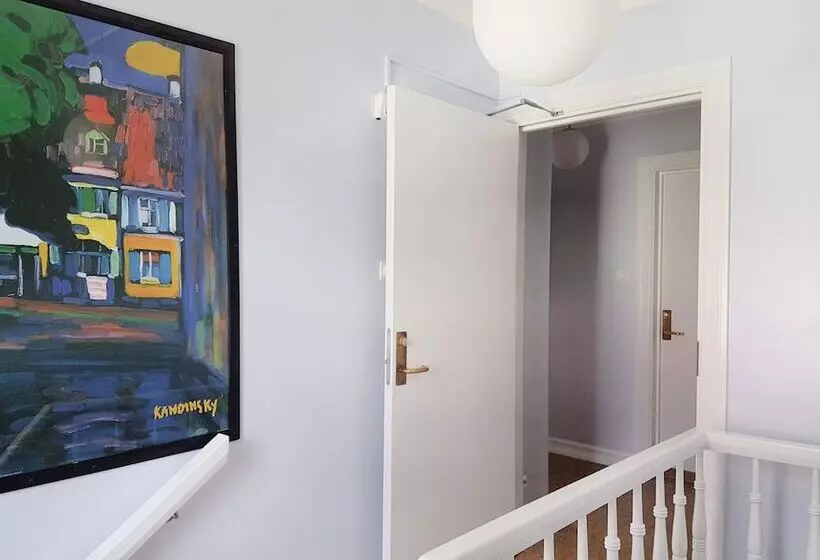 هاستل Refurinn Reykjavik Guesthouse
