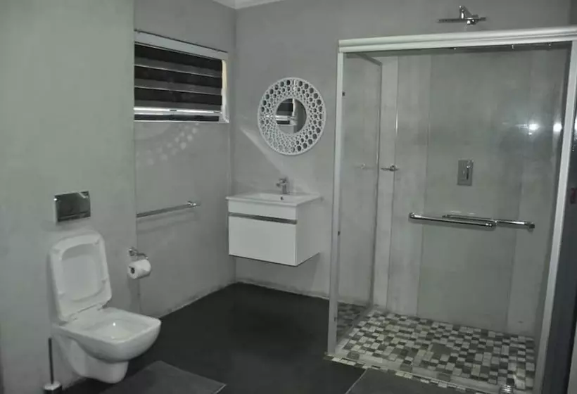 ベッドアンドブレックファースト Anisa Guesthouse