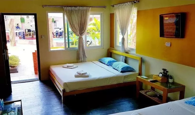 هتل Blue Water Resort