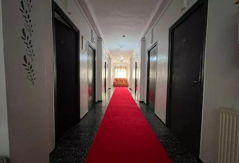 هتل Le Cheval Blanc