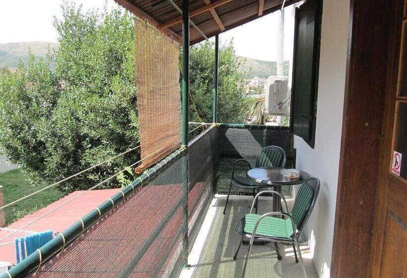 Pensió Guesthouse Trogir Proto