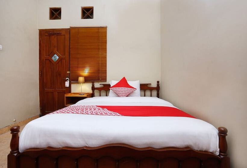 Pensjonat Oyo 1072 Kampung Condro Wulan Guesthouse