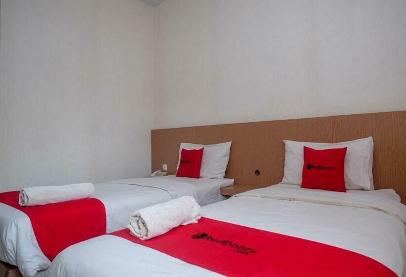 פנסיון Reddoorz @ Pengayoman Panakkukang 2