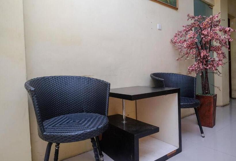 פנסיון Reddoorz @ Pengayoman Panakkukang 2