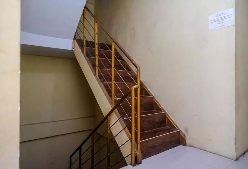 ペンション Reddoorz @ Pengayoman Panakkukang 2