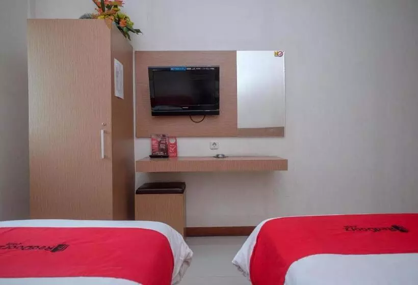 ペンション Reddoorz @ Pengayoman Panakkukang 2