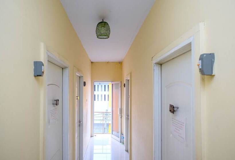 פנסיון Reddoorz @ Pengayoman Panakkukang 2