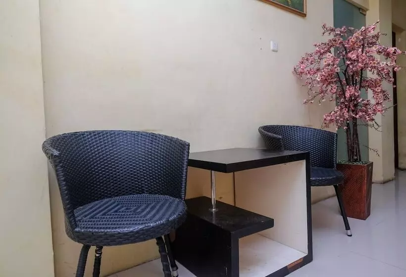 ペンション Reddoorz @ Pengayoman Panakkukang 2