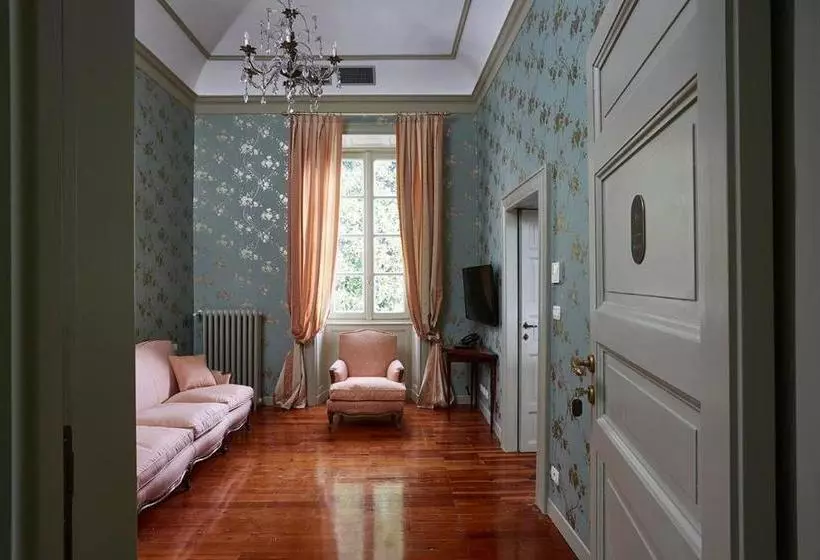 Pensió Villa Platamone