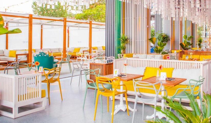 Riva Mamaia Beach Apart