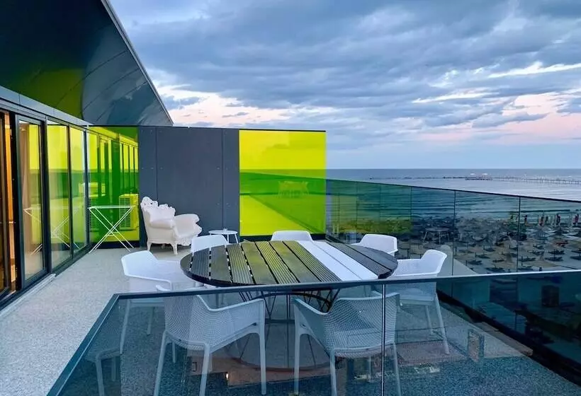 Riva Mamaia Beach Apart
