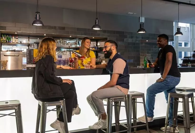 ユースホステル a&o Budapest City