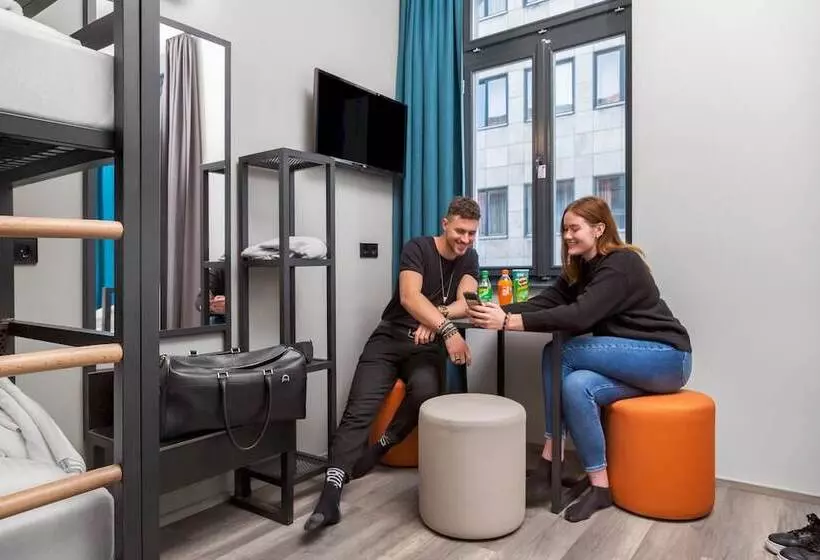 ユースホステル a&o Budapest City