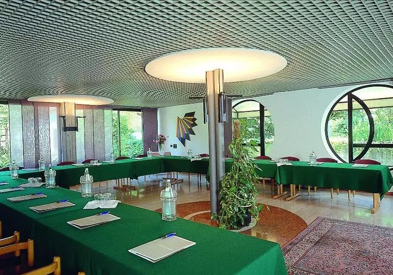 Hostelli Parc Hotel Casa Mia