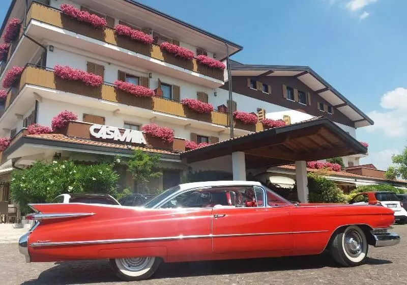 Hostelli Parc Hotel Casa Mia