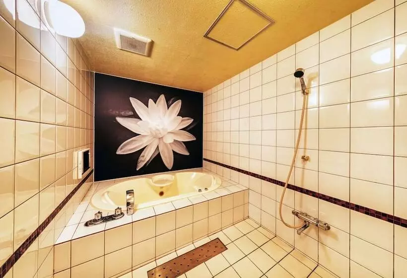 ホテル Lotus Otsu    Adults Only