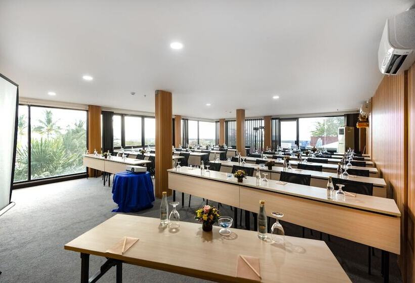 호텔 Lovina Beach Club & Resort