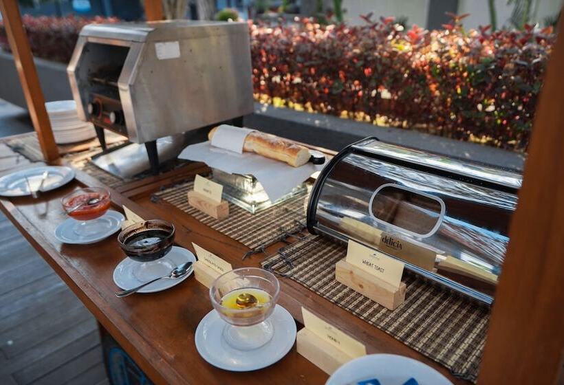 호텔 Lovina Beach Club & Resort