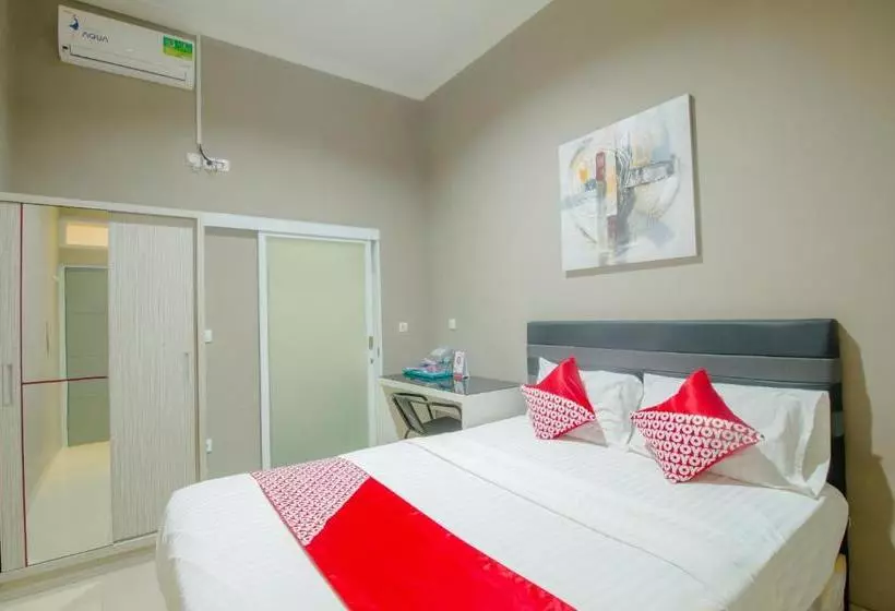 Hotelli Oyo 871 Aira Costel