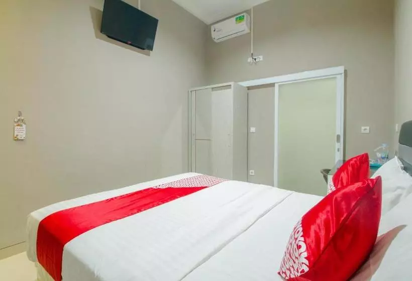 Hotelli Oyo 871 Aira Costel