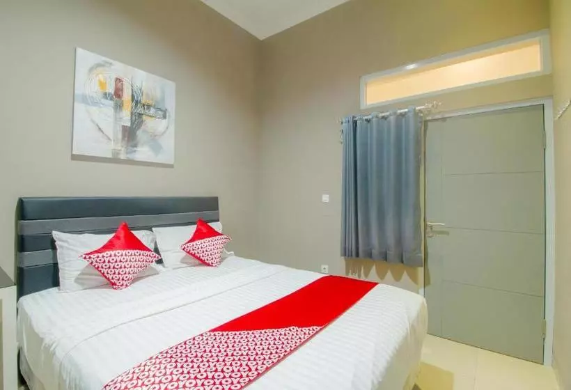 Hotelli Oyo 871 Aira Costel