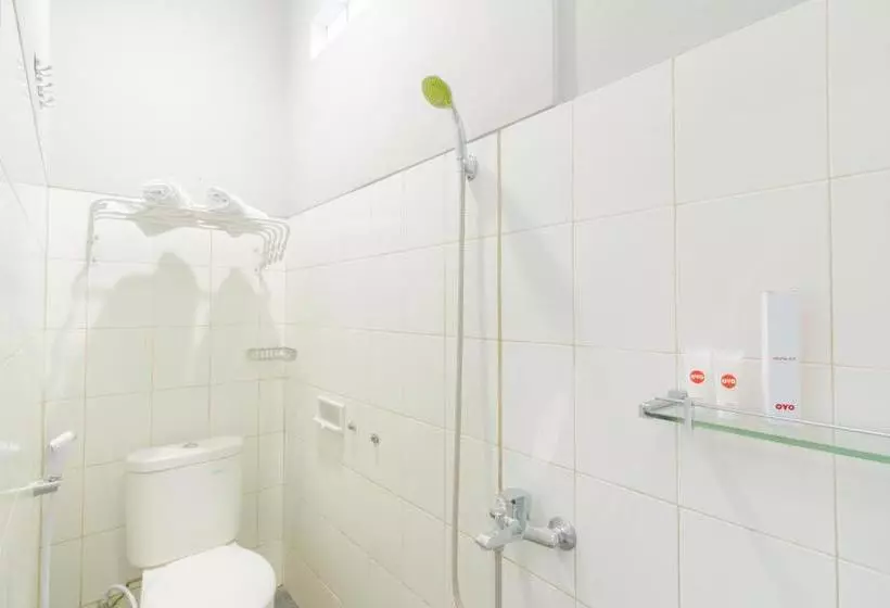 Hotelli Oyo 871 Aira Costel