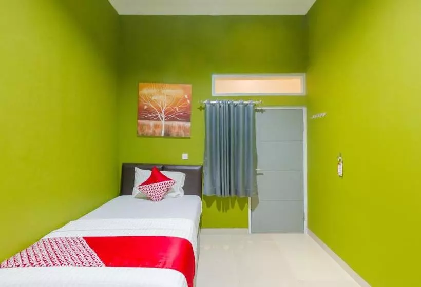 Hotelli Oyo 871 Aira Costel