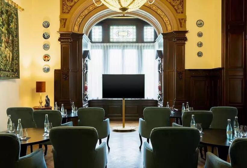 ホテル Schloss Lieser, Autograph Collection