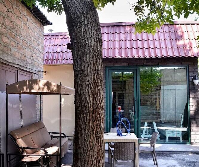 Retro Hostel & Tours