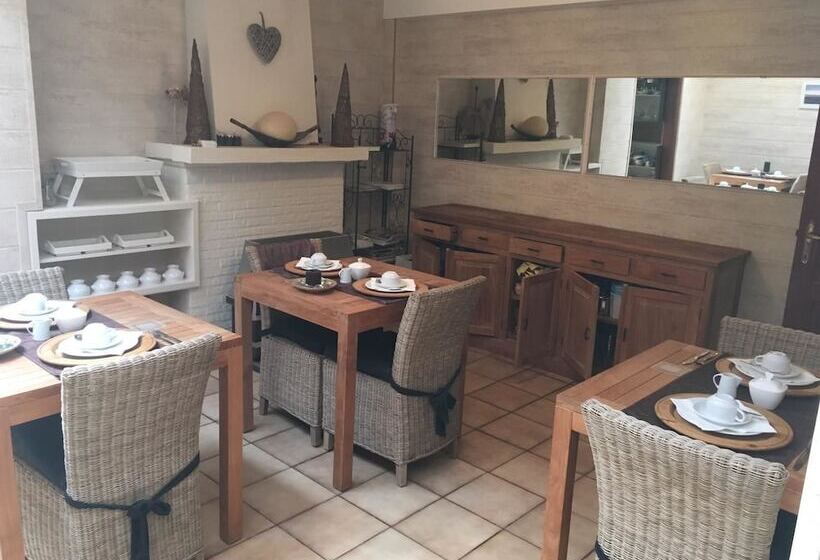 تختخواب و صبحانه Casa Chico