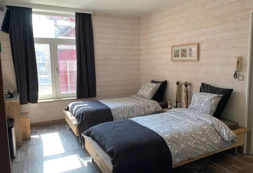 تختخواب و صبحانه Casa Chico